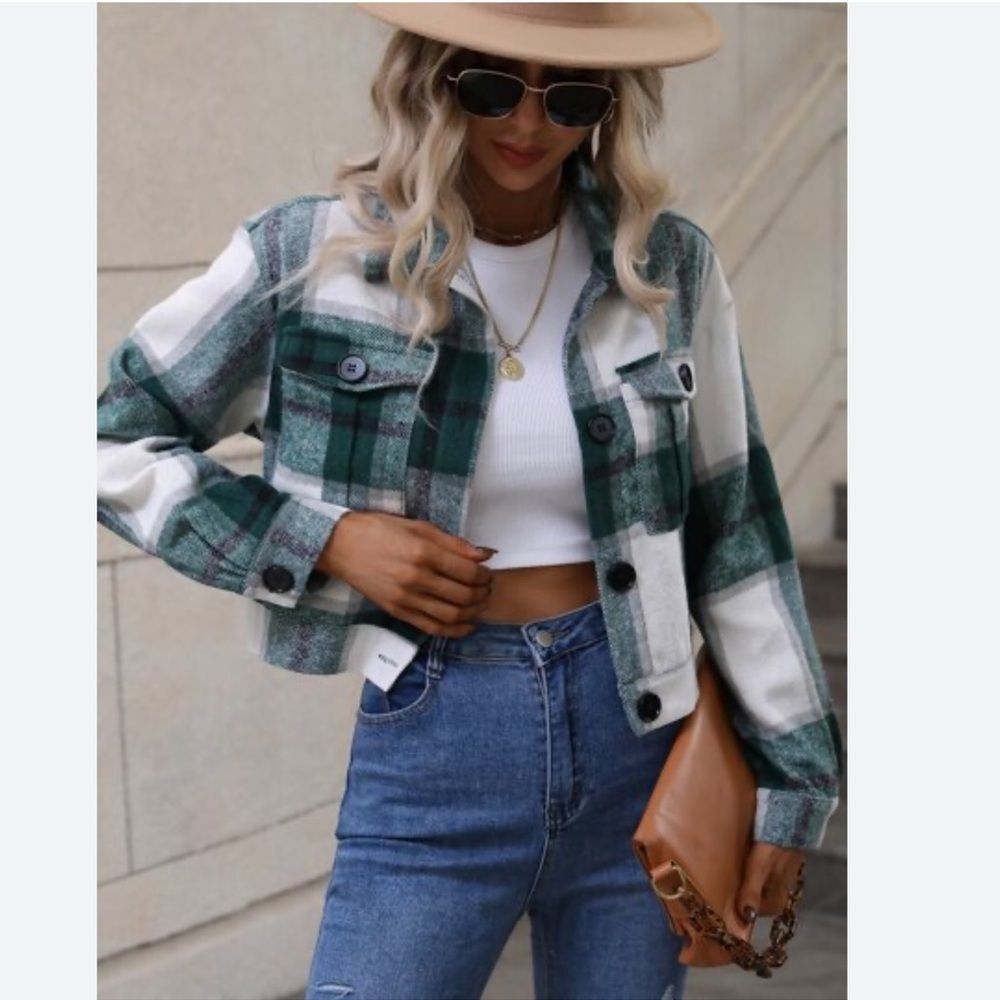 Love Tree Crop Button Down Shacket Green White